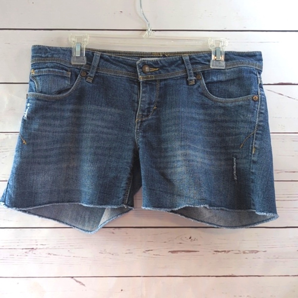 Levi's Midi Y2K Jean Shorts Juniors Distressed Denim‎ Medium Wash Women's Size 9